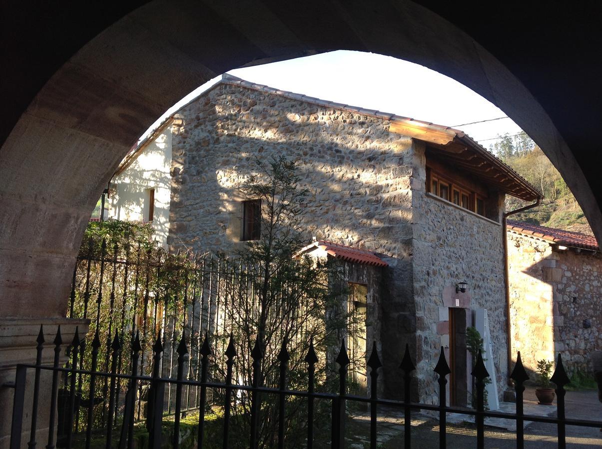 Casona De La Salceda Guest House Treceno Exterior photo