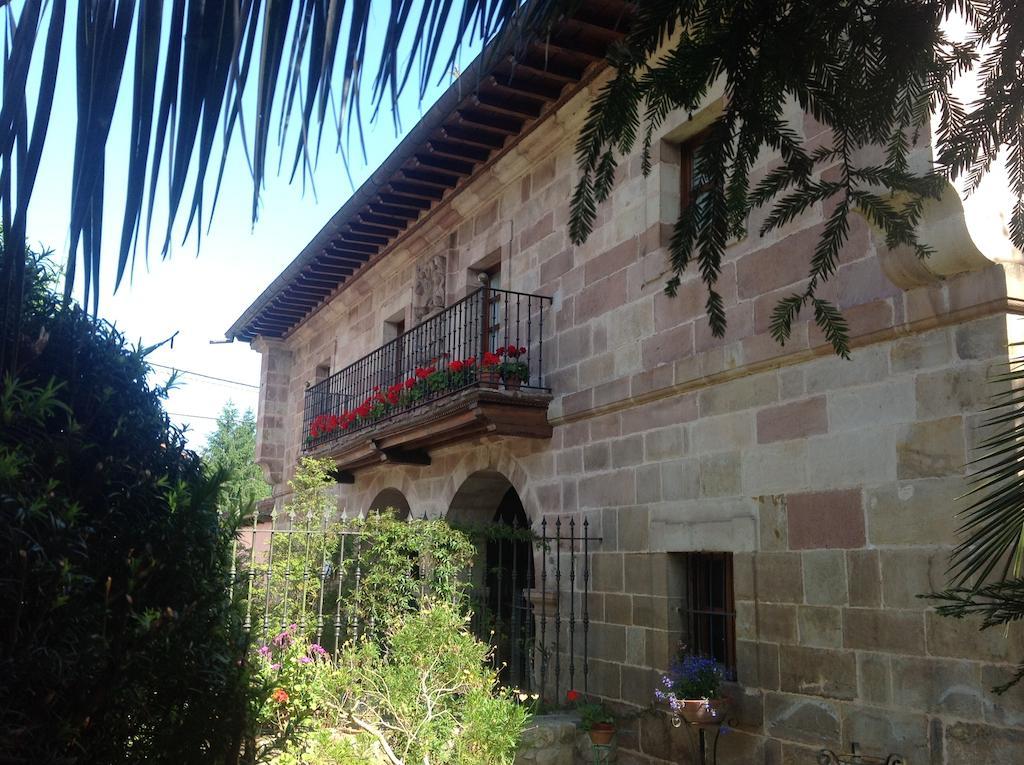 Casona De La Salceda Guest House Treceno Exterior photo